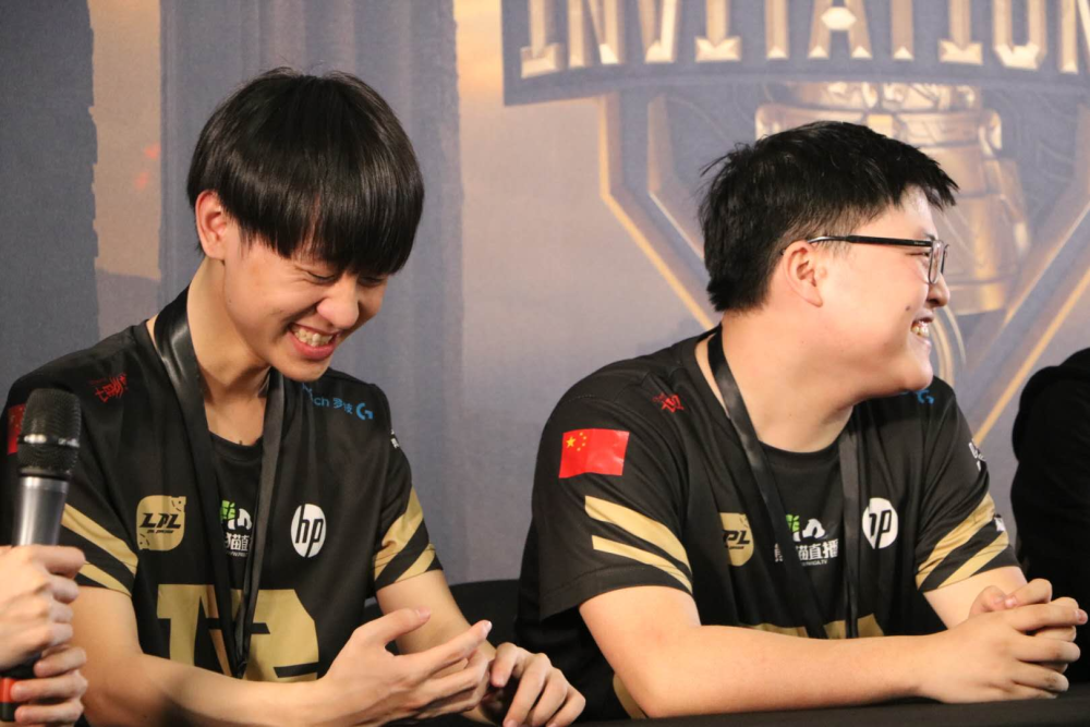 包含西亚卡姆焦点对战,Uzi与50激战切尔西分钟,战术调整胜负难料!比赛高潮迭起的词条 包含西亚卡姆焦点对战,Uzi与50激战切尔西分钟,战术调整胜负难料!比赛高潮迭起的词条